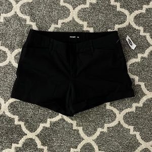 Old Navy black pixie shorts size 8